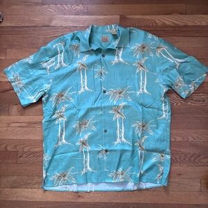 Jos A Bank Men’s 100% Silk‎ Hawaiian Shirt - Size L